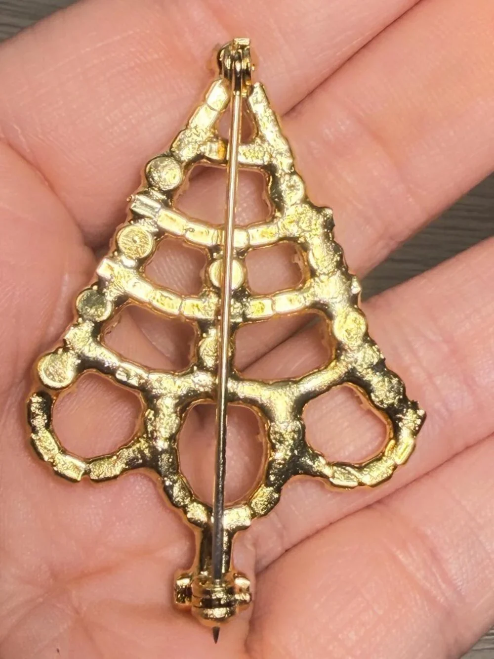 Vintage Christmas Tree Brooch Rhinestone Openwork Gold Tone 3”